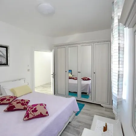 Marina S Pogledom, Apartamento *