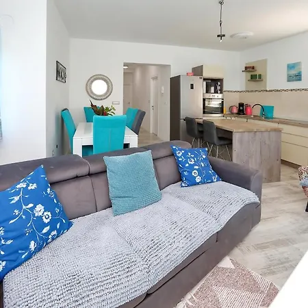 Apartamento Marina S Pogledom, Sukošan