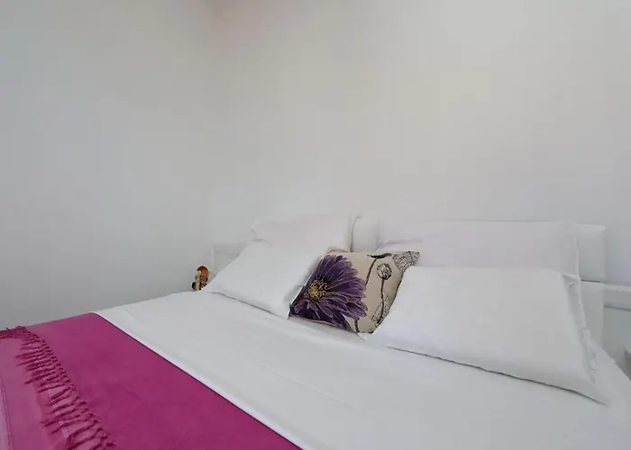 Marina S Pogledom, Appartement *