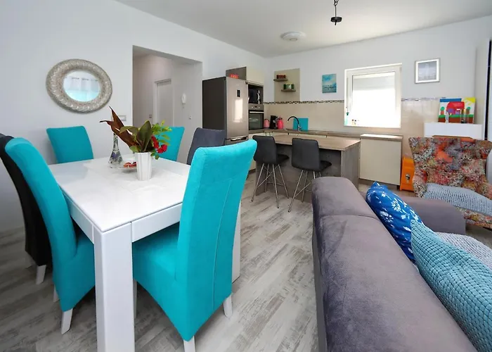 Marina S Pogledom, Appartement