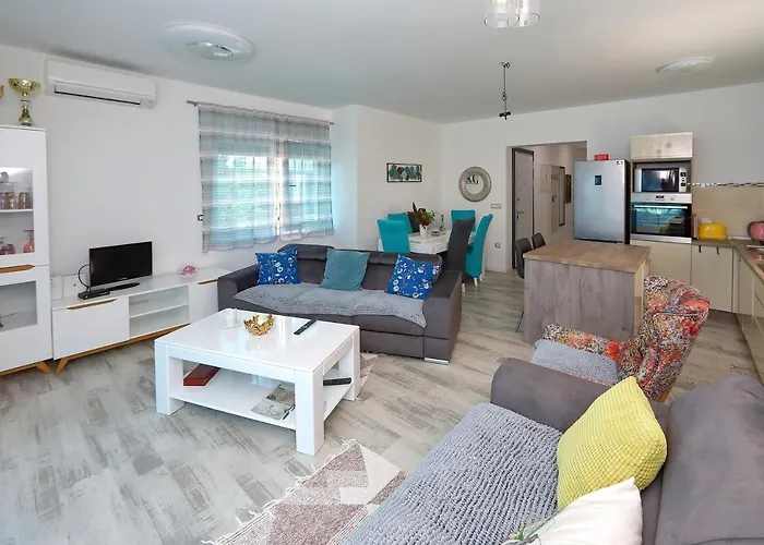 Appartement Marina S Pogledom, Sukošan