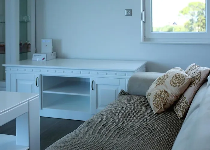 Marina S Pogledom, Appartement