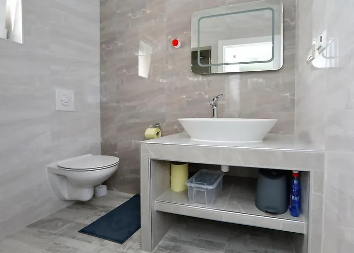 Marina S Pogledom, Appartement