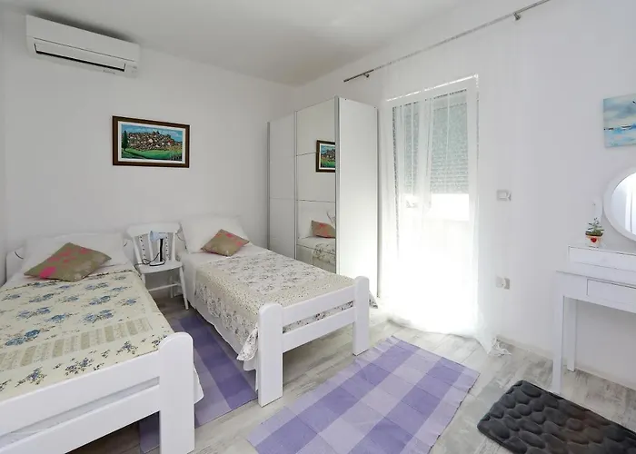 Marina S Pogledom, Appartement