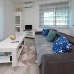 Marina S Pogledom, Apartamento *