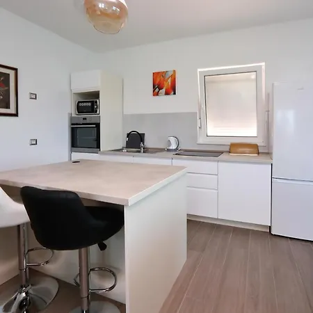 Apartment Marina S Pogledom, *