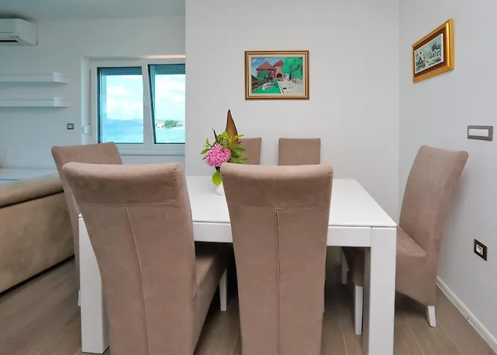 Apartamento Marina S Pogledom,
